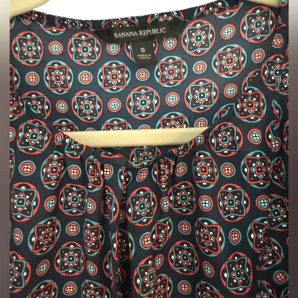Banana Republic Blouse size small - Picture 2 of 3